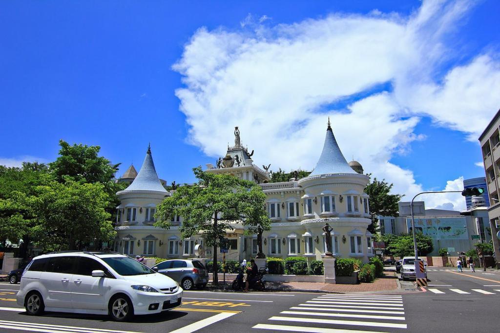 Front Yard Villa Tainan Exterior photo